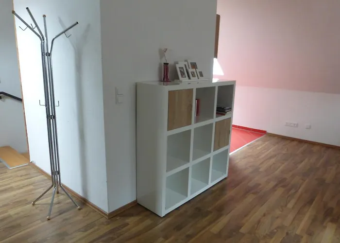 德斯穆农家乐 *